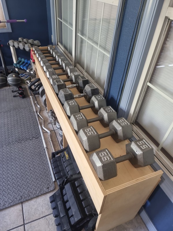 FITNESS EQUIPMENT 1 Complete home gym, everything in photos, look at write up